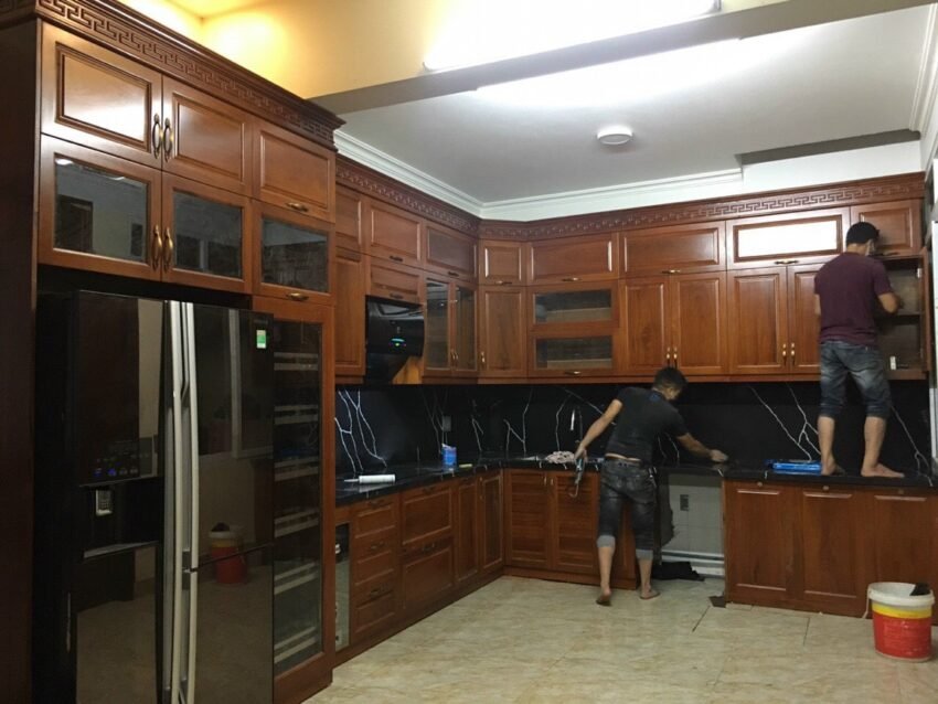 Tủ bếp gỗ xoăn đào cao cấp