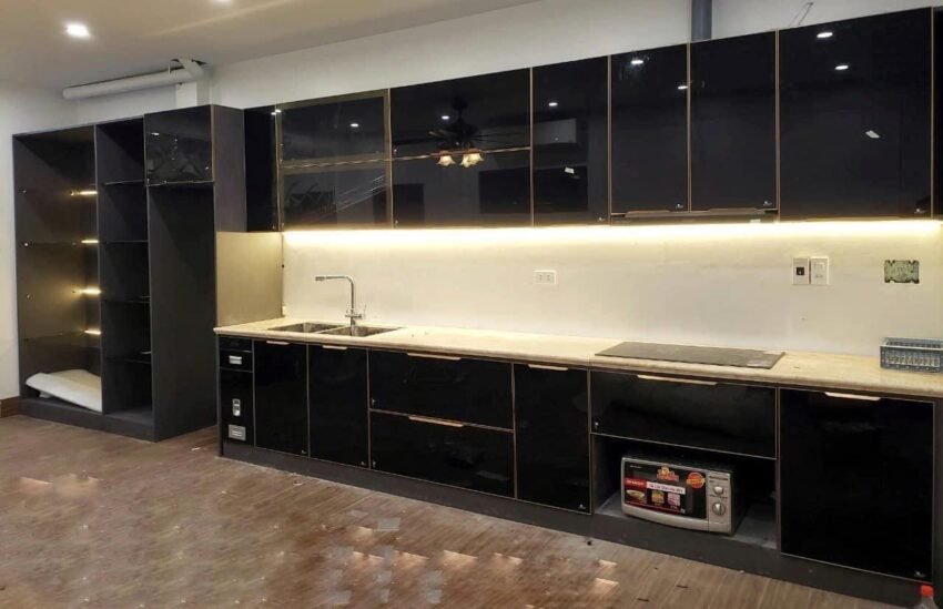 Tủ bếp inox cánh kính cường lực cao cấp