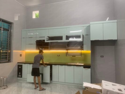 Tủ bếp inox cánh kính cường lực