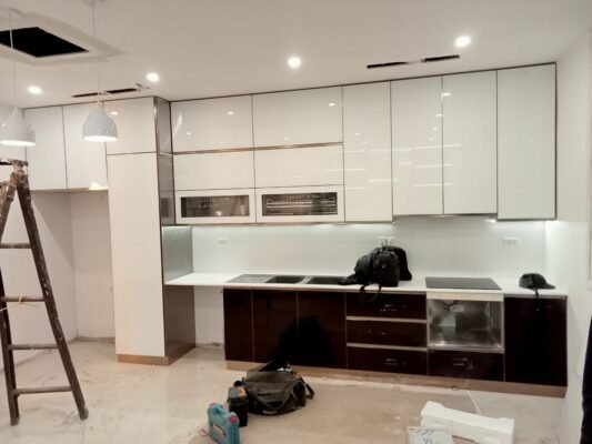 Một mẫu tủ bếp inox đẹp